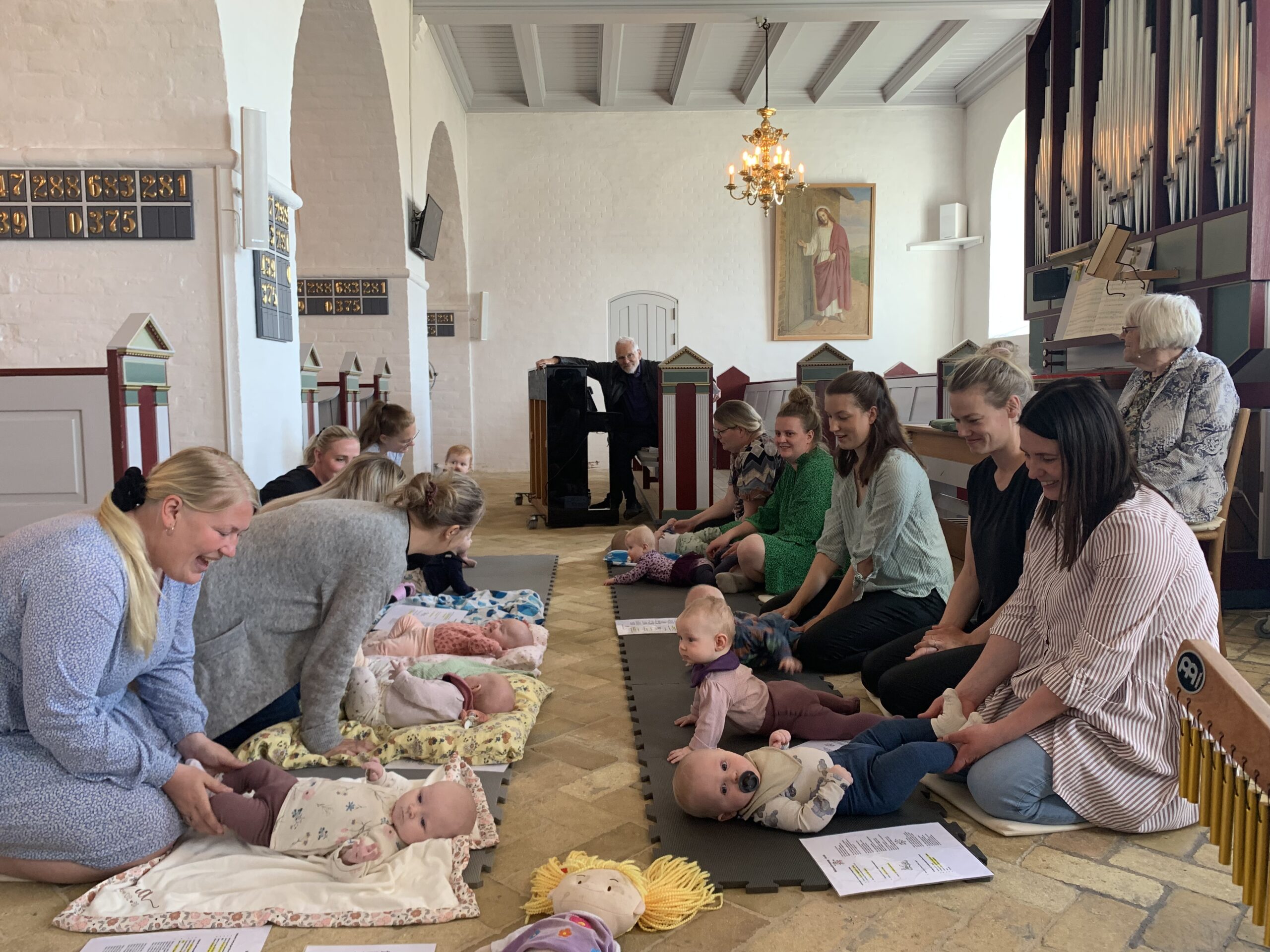 Babysalmesang i Tørring kirke 2023